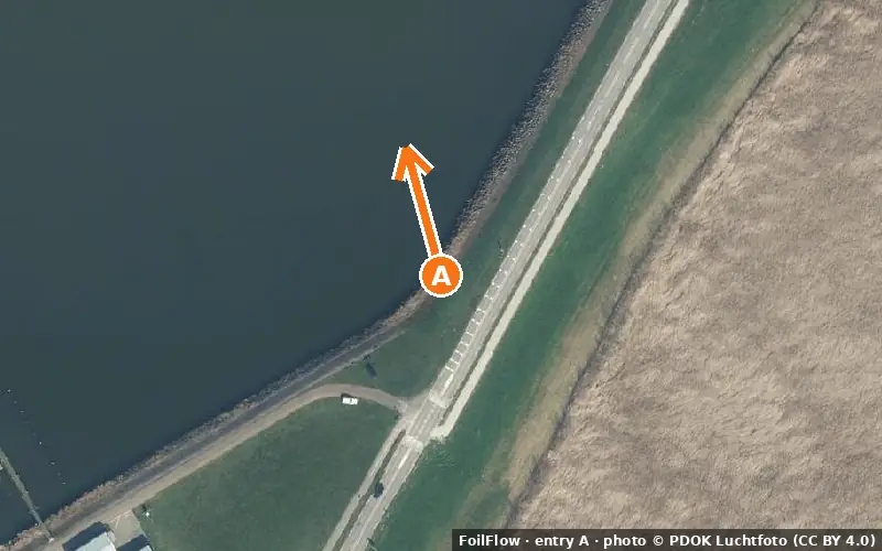 Aerial photo of entry A at Almere (Markermeer): the arrow points onto the water, P = car parks