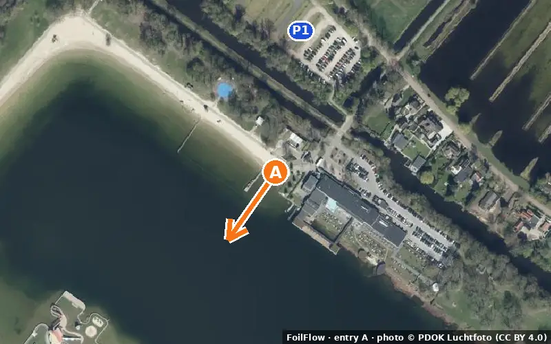 Aerial photo of entry A at Maarssen: the arrow points onto the water, P = car parks