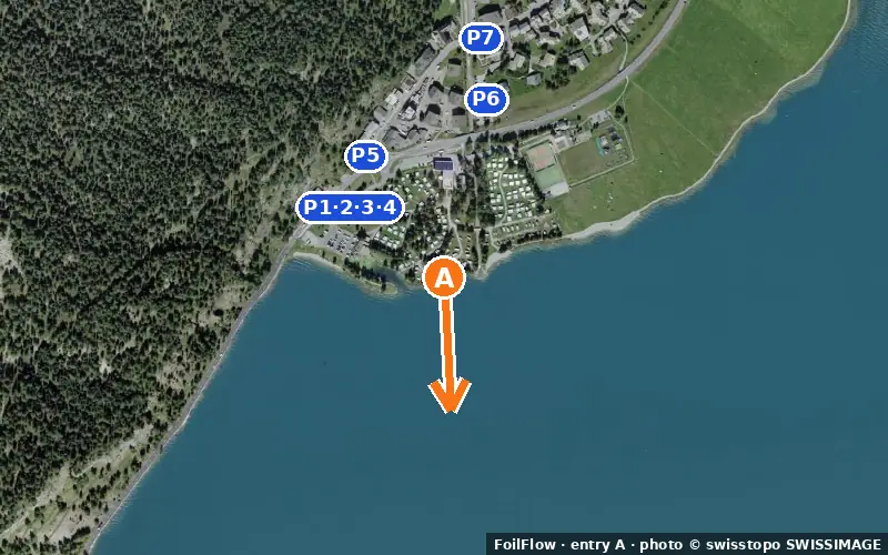 Aerial photo of entry A at Surlej (Silvaplanersee): the arrow points onto the water, P = car parks