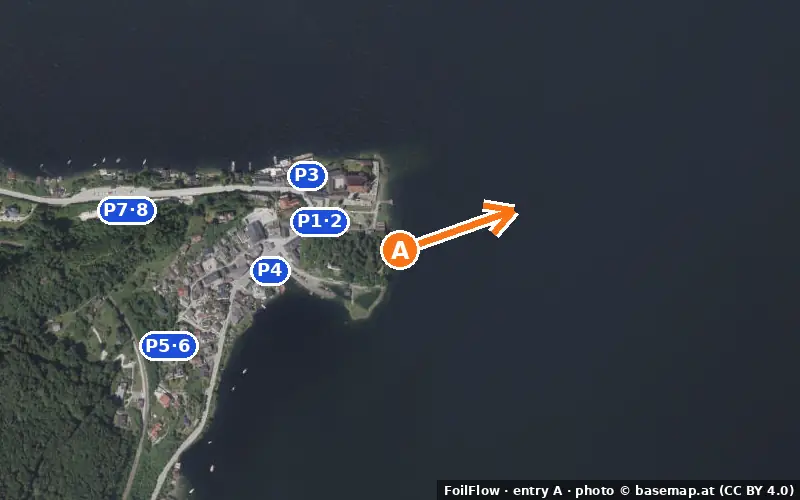 Aerial photo of entry A at Traunkirchen (Traunsee): the arrow points onto the water, P = car parks