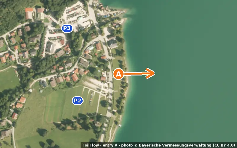Aerial photo of entry A at Walchensee: the arrow points onto the water, P = car parks