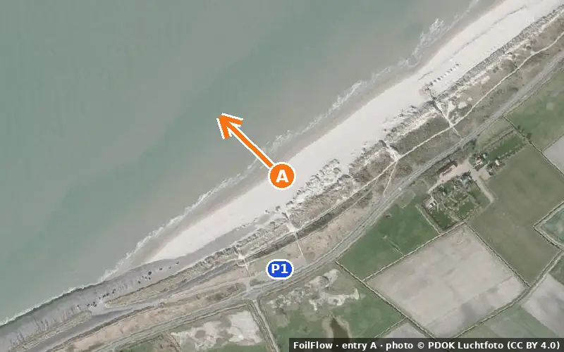 Aerial photo of entry A at Westkapelle: the arrow points onto the water, P = car parks