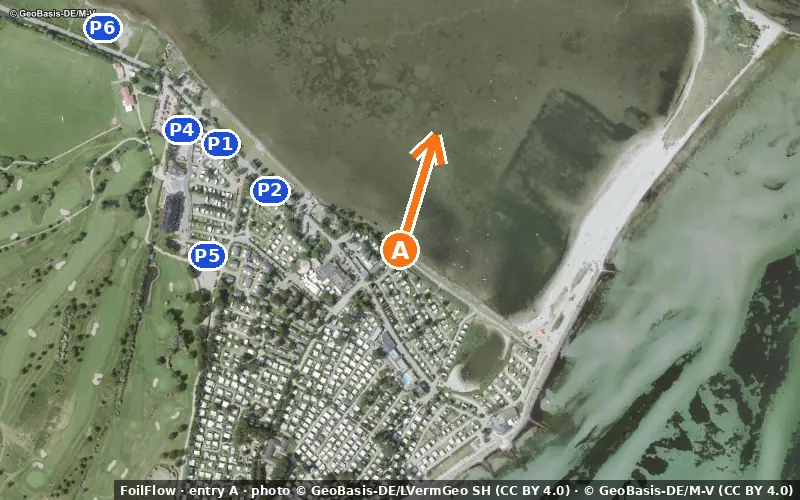 Aerial photo of entry A at Wulfen (Burger See): the arrow points onto the water, P = car parks